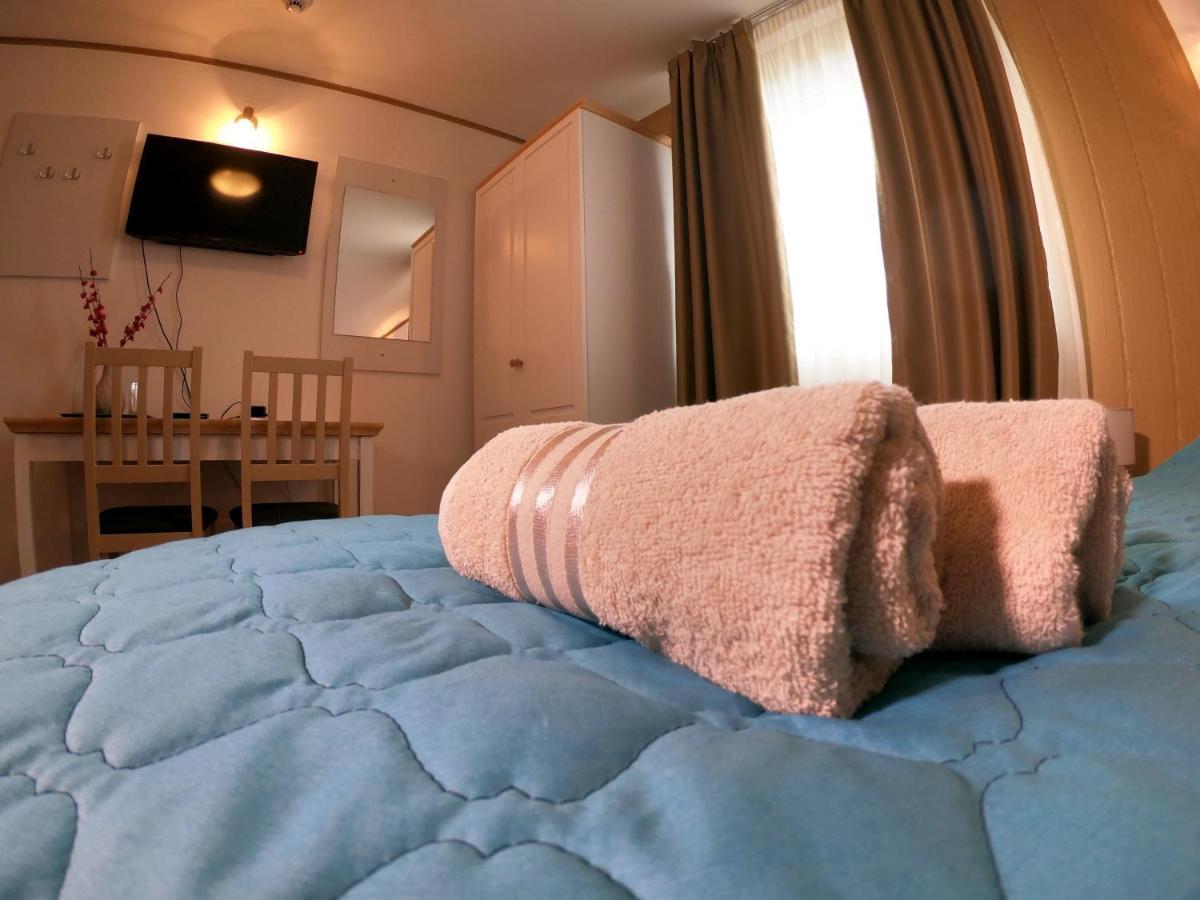 Cabana La Pestera Pestera  Zewnętrze zdjęcie